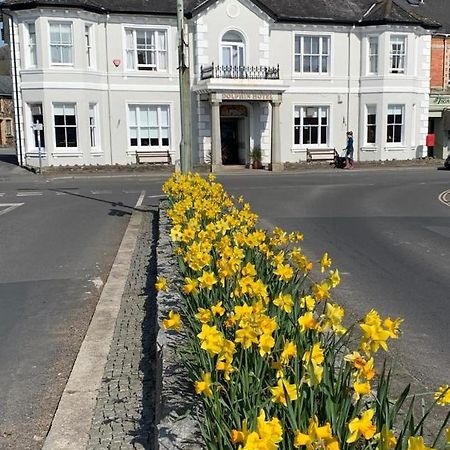 Dolphin Hotel Bovey Tracey Esterno foto