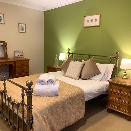 Dolphin Hotel Bovey Tracey Esterno foto