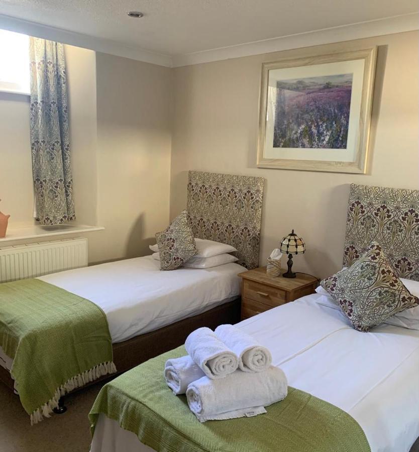 Dolphin Hotel Bovey Tracey Esterno foto