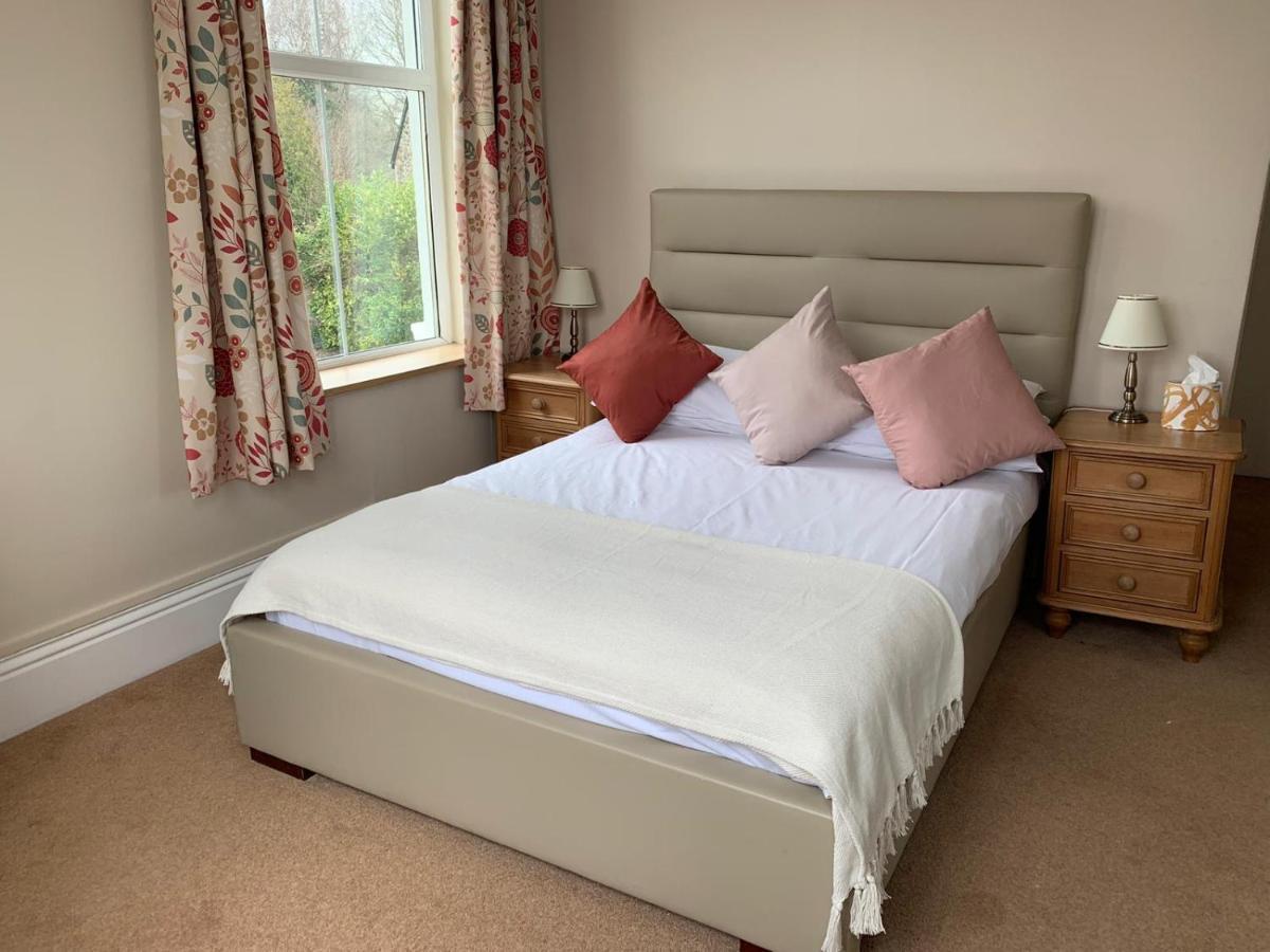 Dolphin Hotel Bovey Tracey Esterno foto