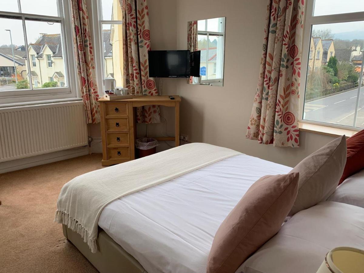 Dolphin Hotel Bovey Tracey Esterno foto