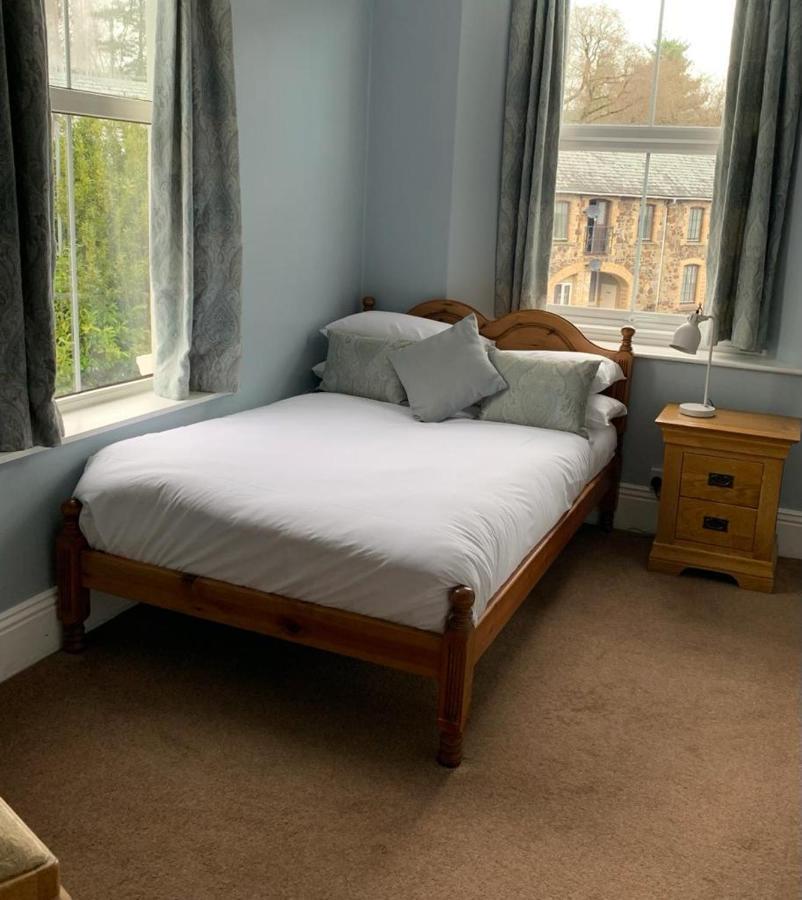 Dolphin Hotel Bovey Tracey Esterno foto